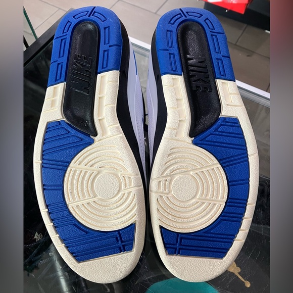 Women’s Air Jordan 2 Retro Low Varsity Royal Size 8 - Picture 6 of 8